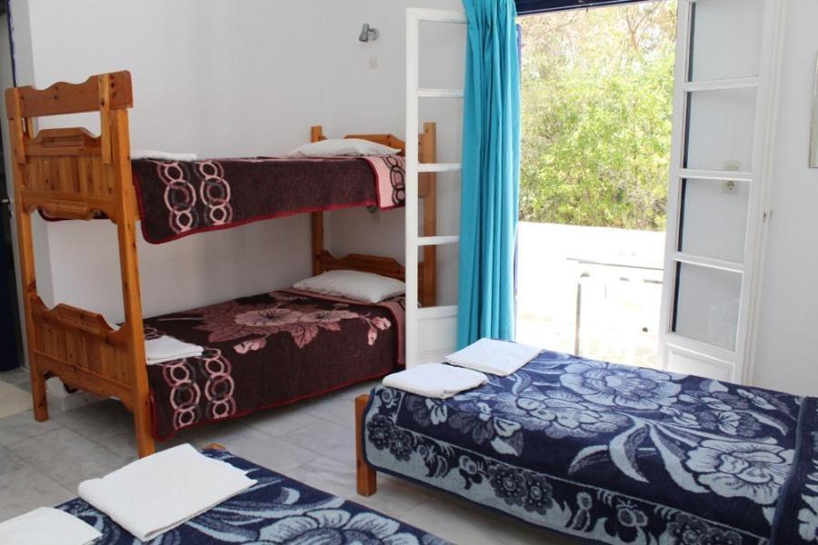 Purple Pig Stars Camping & Bungalows Mylopotas Rum bild